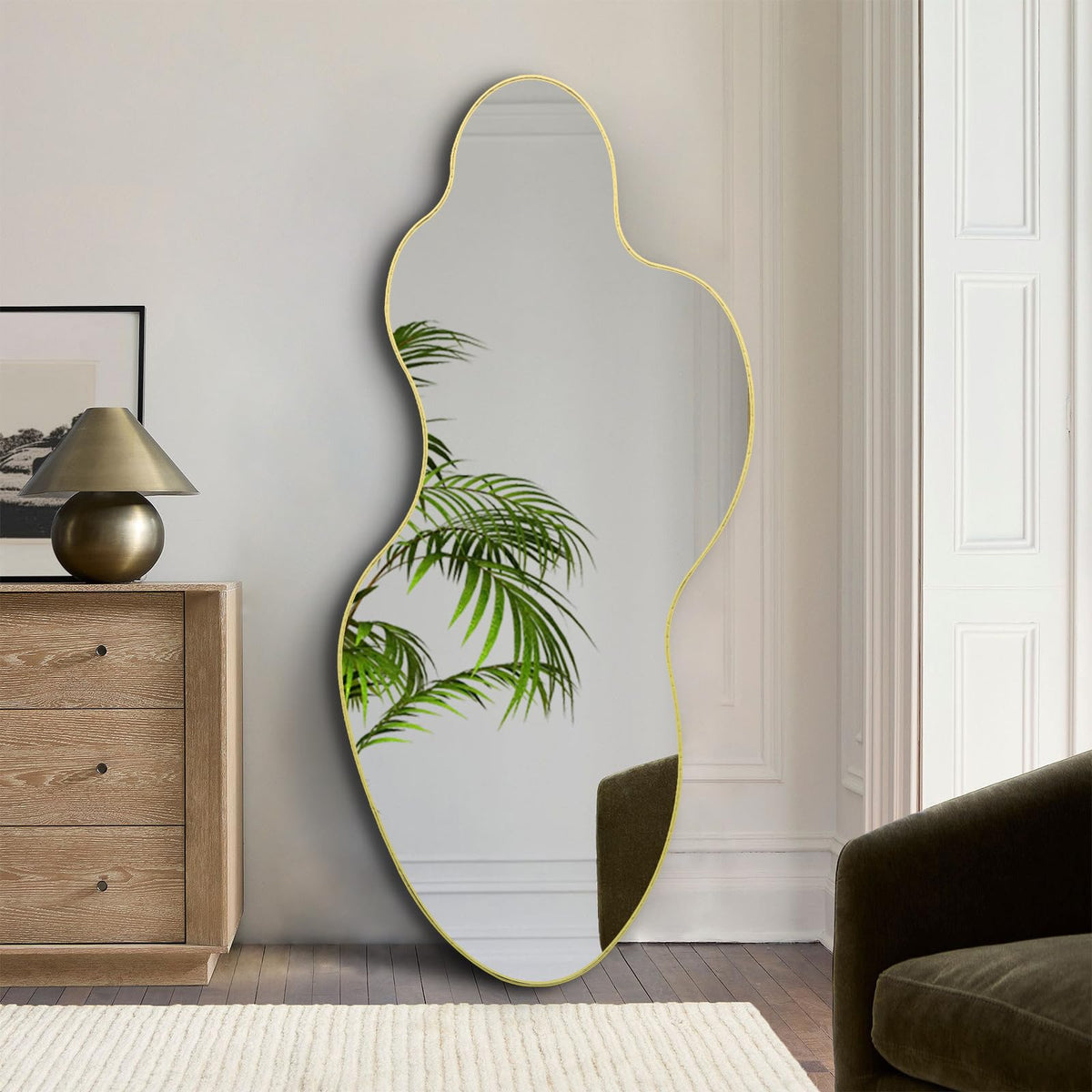 Flower-Shaped Decorative Metal Wall Mirror for Entryway