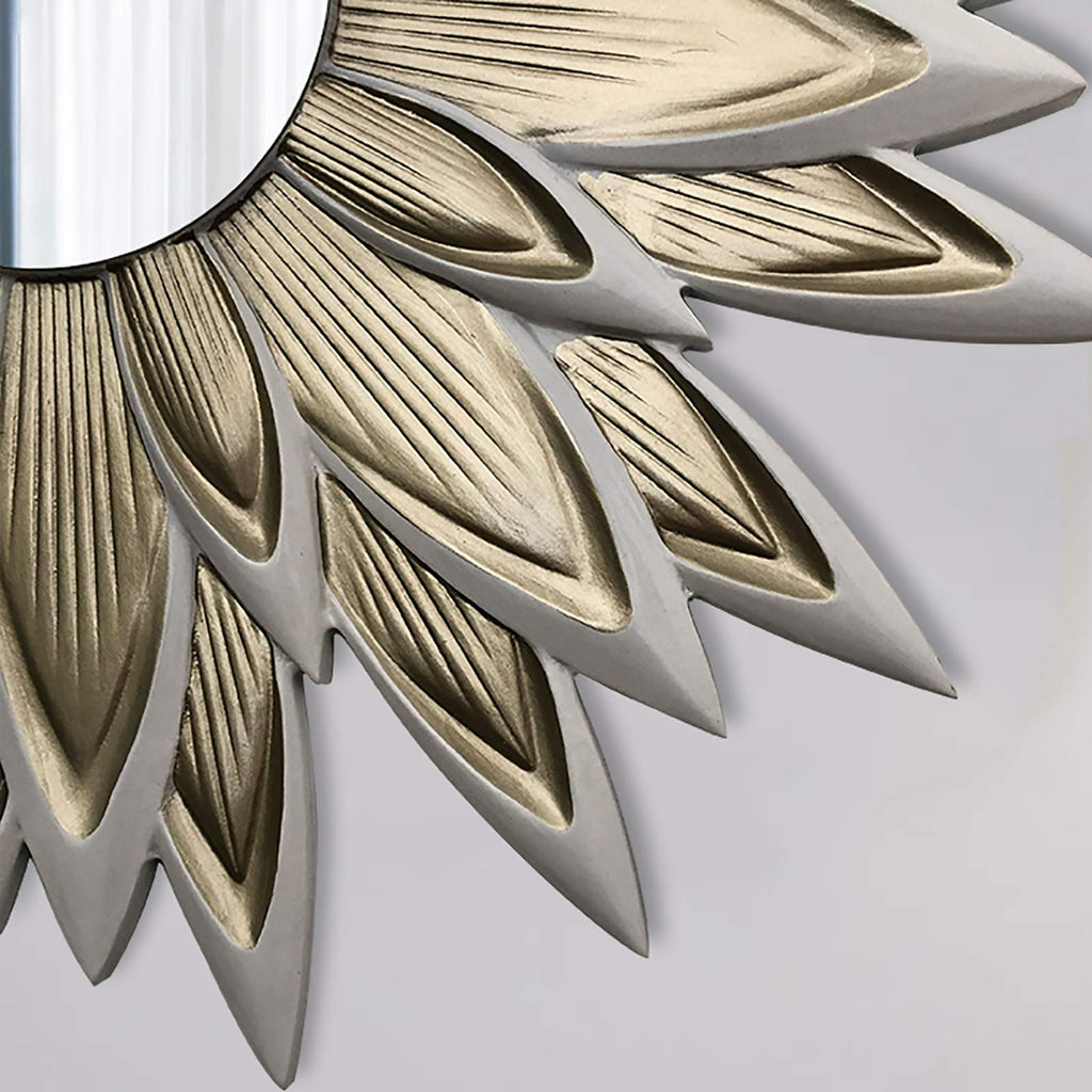 Flower-Shaped Decorative Metal Wall Mirror for Entryway