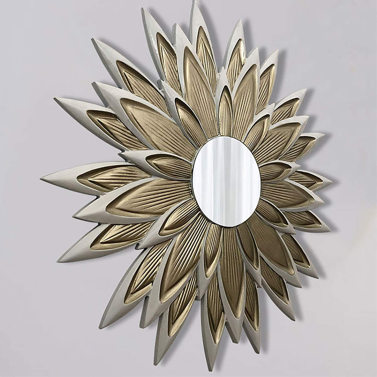 Flower-Shaped Decorative Metal Wall Mirror for Entryway
